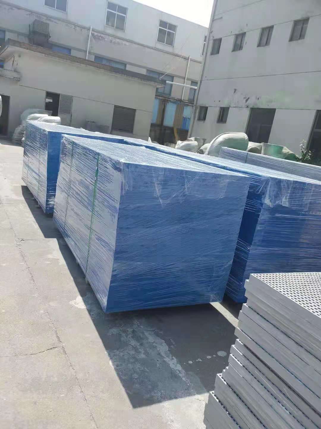 排水地沟玻璃钢格栅强度高不高？
