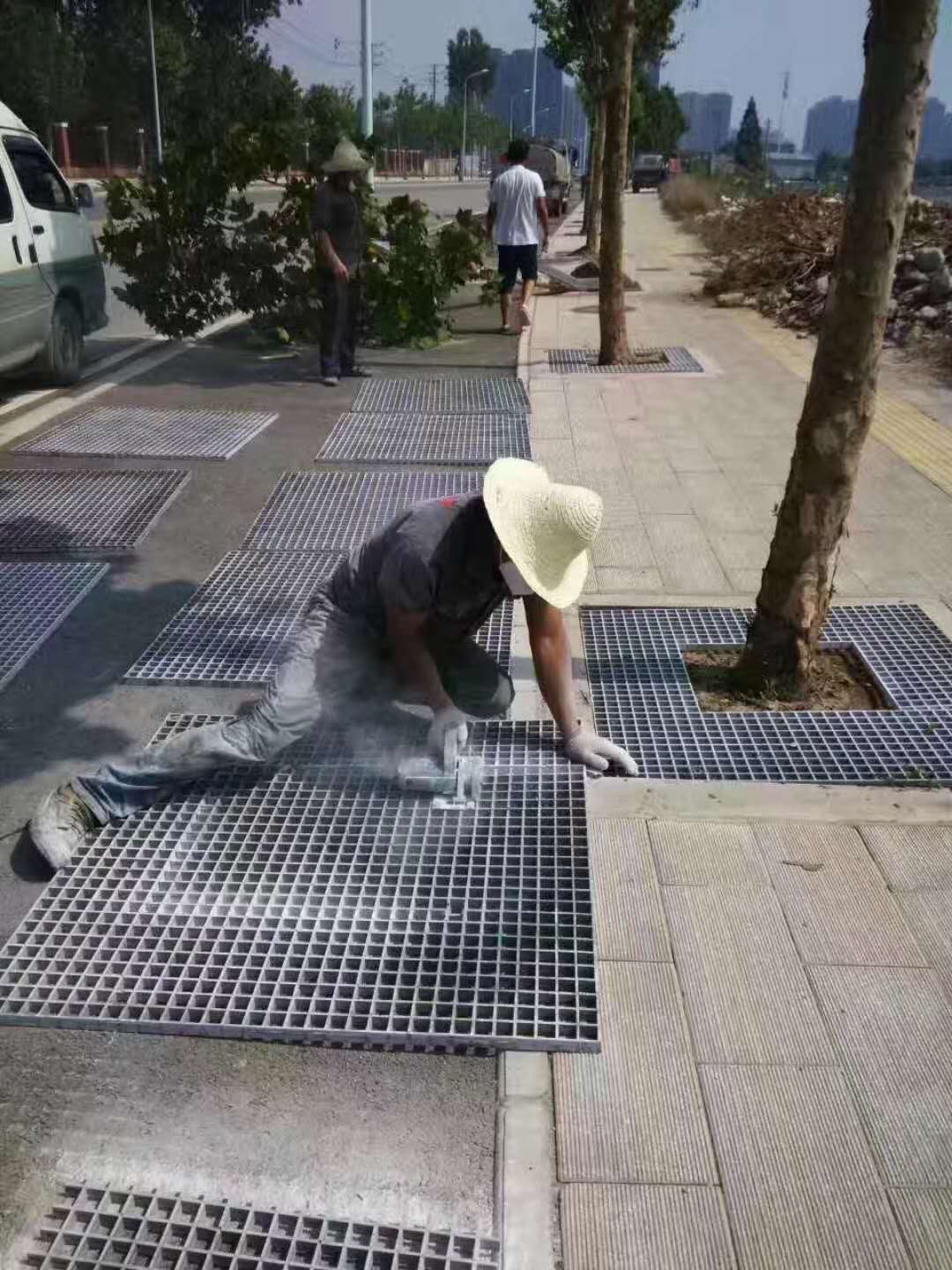 玻璃钢格栅对比其他材质的格栅优势是什么呢？